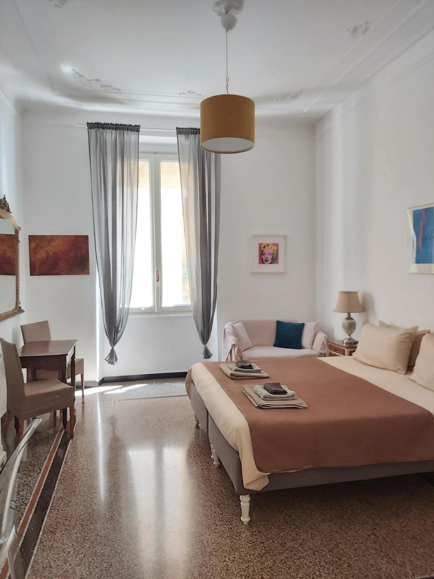 Central Chic Apartment 제노바 외부 사진