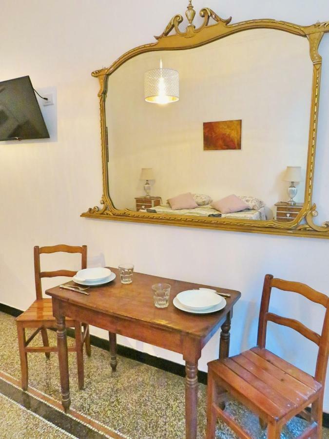 Central Chic Apartment 제노바 외부 사진