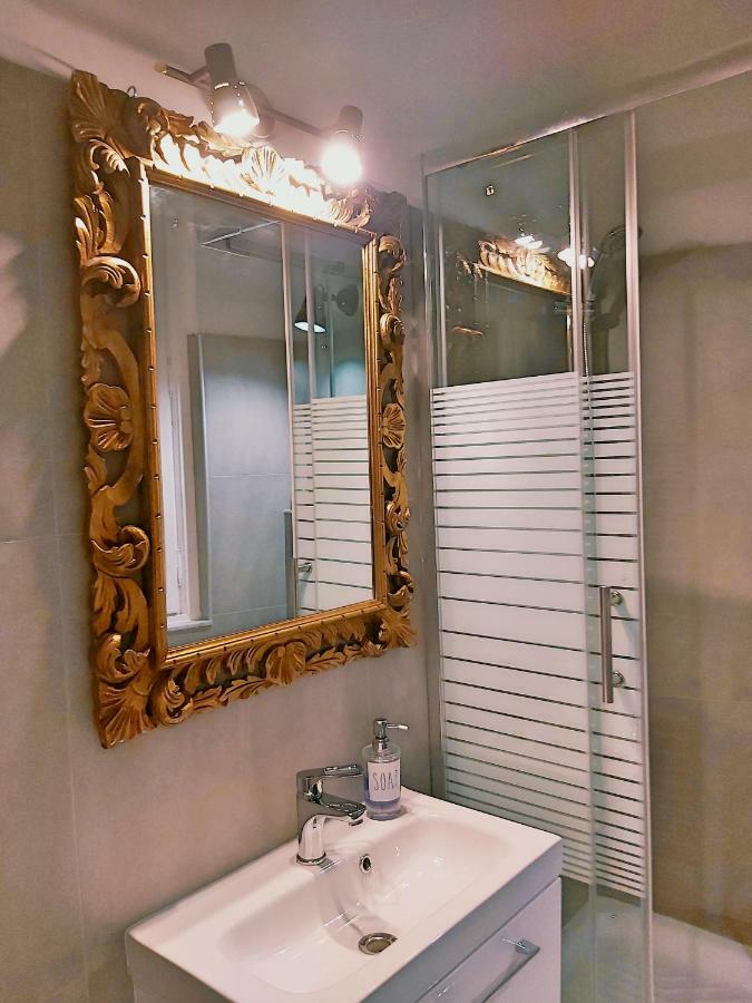 Central Chic Apartment 제노바 외부 사진